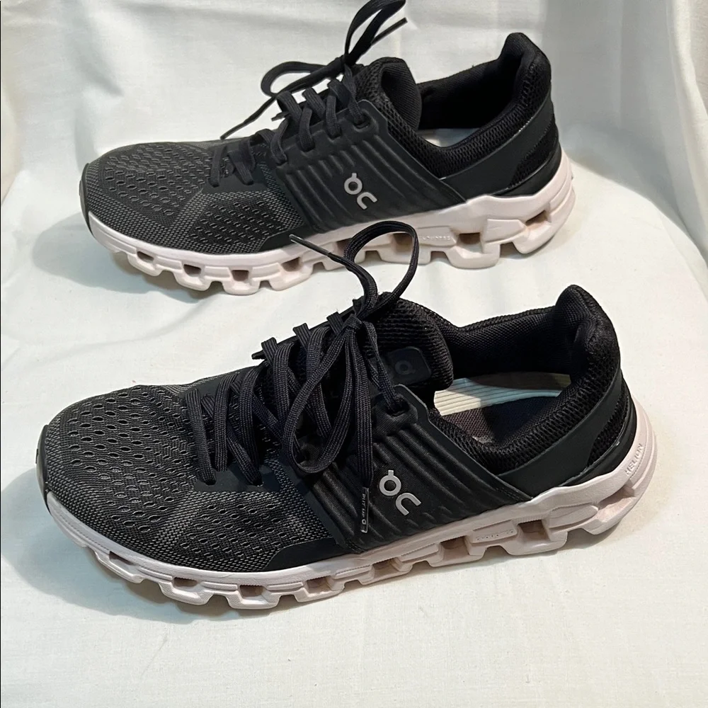 Stylish Women's Black Athletic Shoes